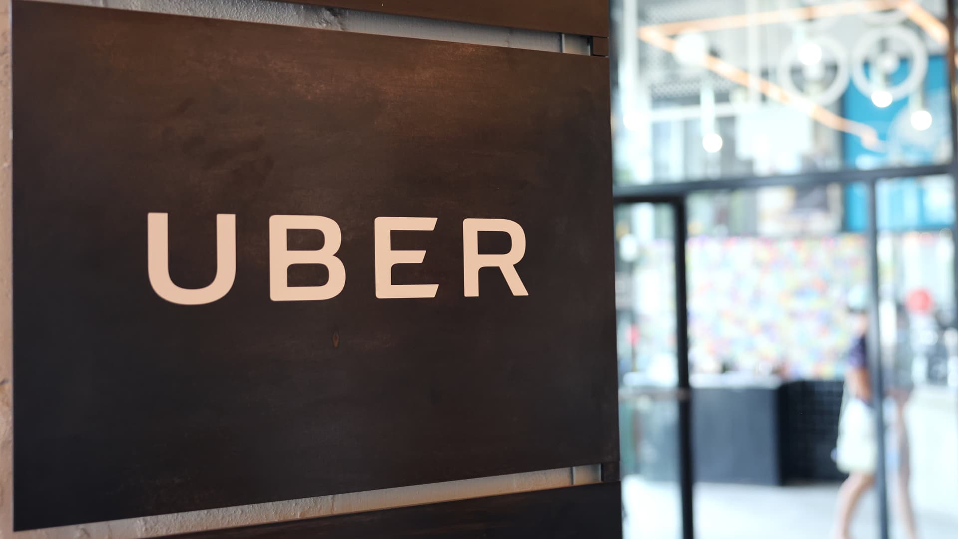 Uber CEO says growth in South Korea promising despite underdog status [Video]