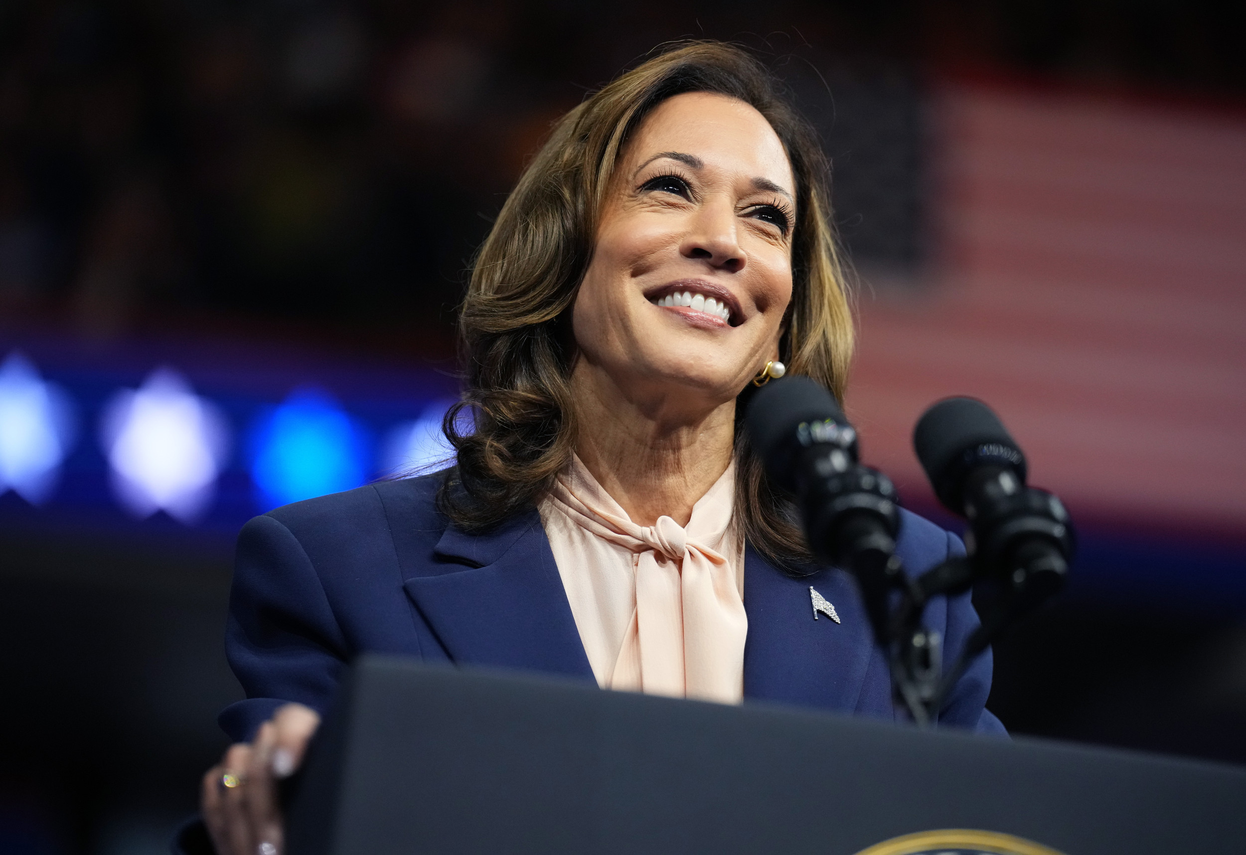 Philadelphia Eagles Tackle Fake Kamala Harris Endorsement [Video]