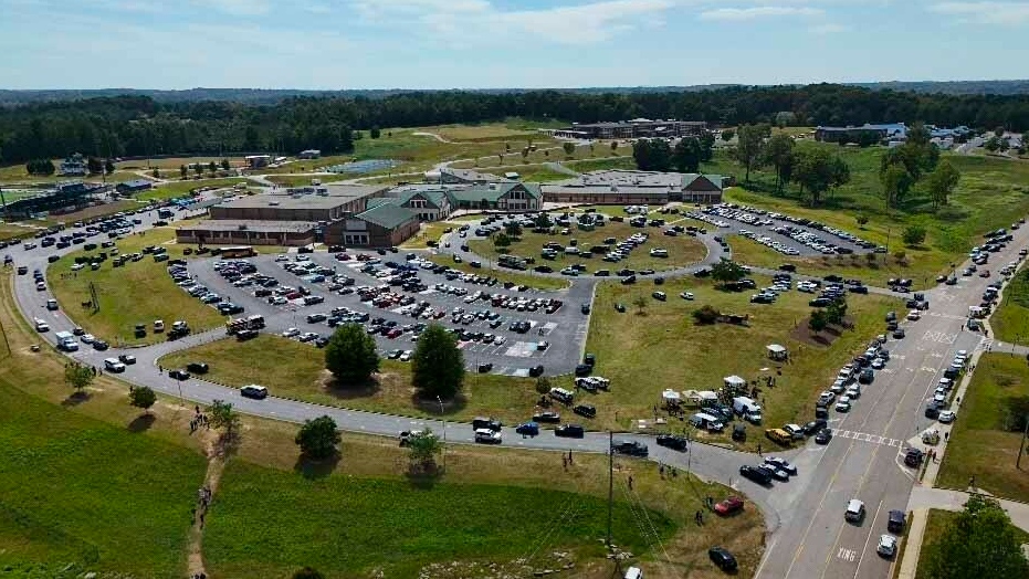 Georgia school shooting: Teen charged in 4 deaths [Video]