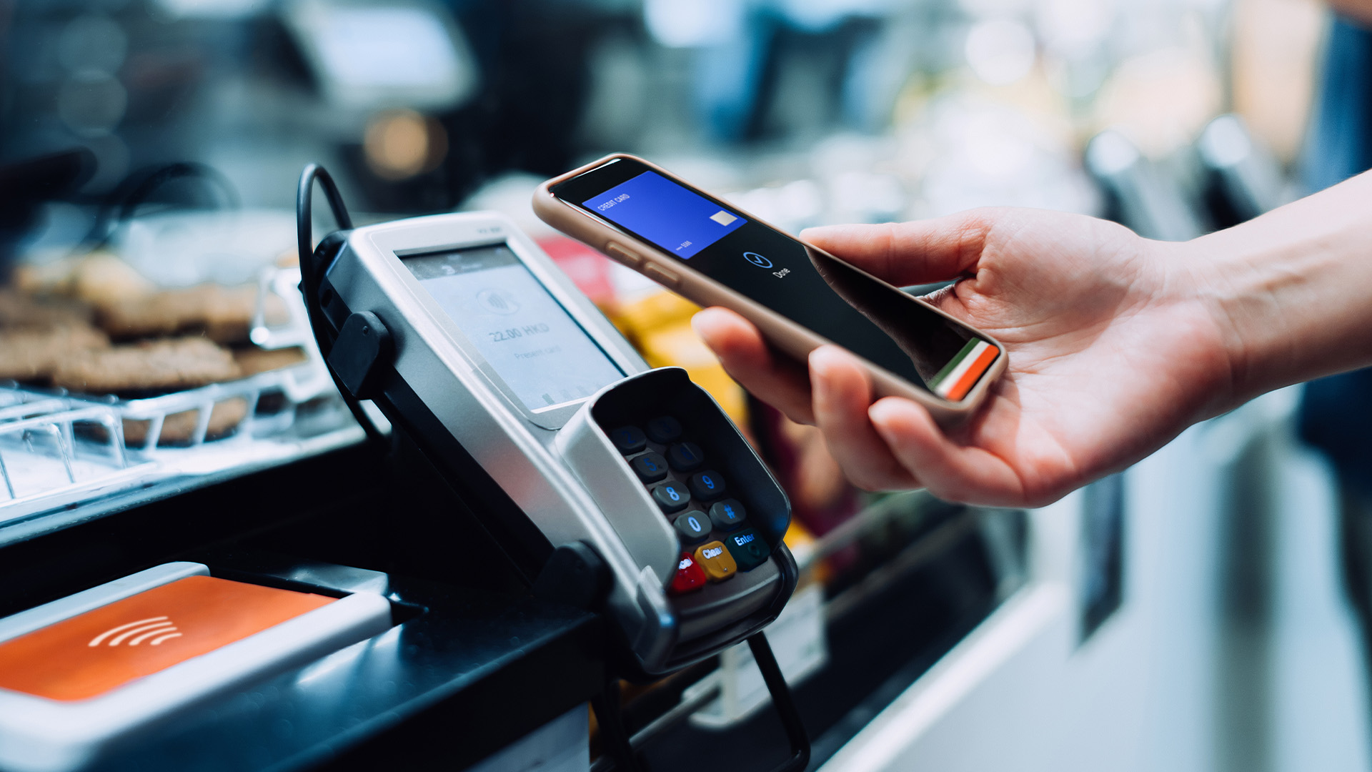 ‘Just say no,’ shoppers say in reply to self-checkout change that’s now at airports & stadiums – customers have to tip [Video]