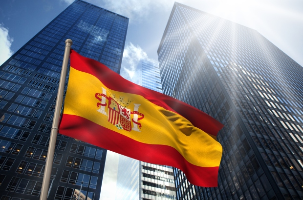 Spains roaring economy sees its credit rating upgraded to the A band: Experts cite strong employment and exports to go with boom in international tourism [Video]