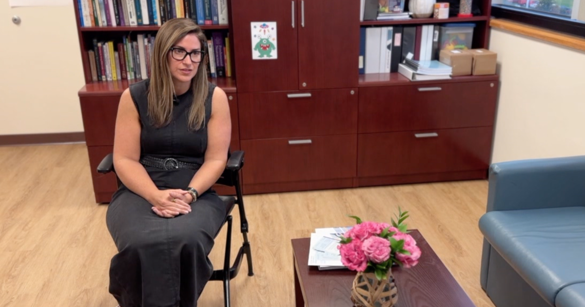 Mental health expert shares tips on talking to kids about school threats [Video]