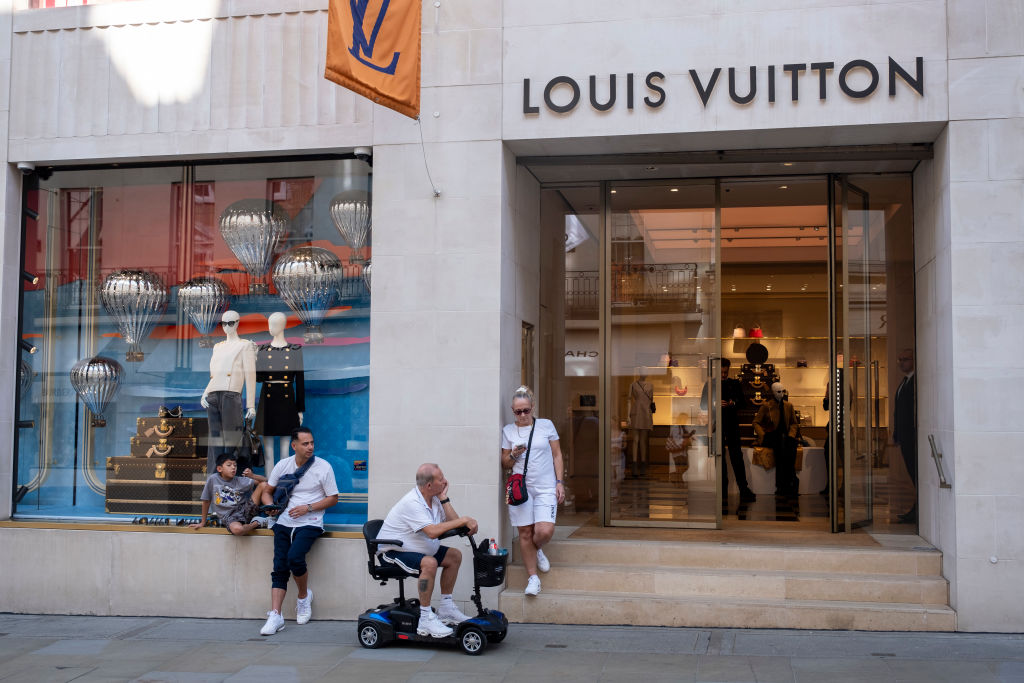 Three Black Louis Vuitton Customers Suing For Racial Discrimination [Video]