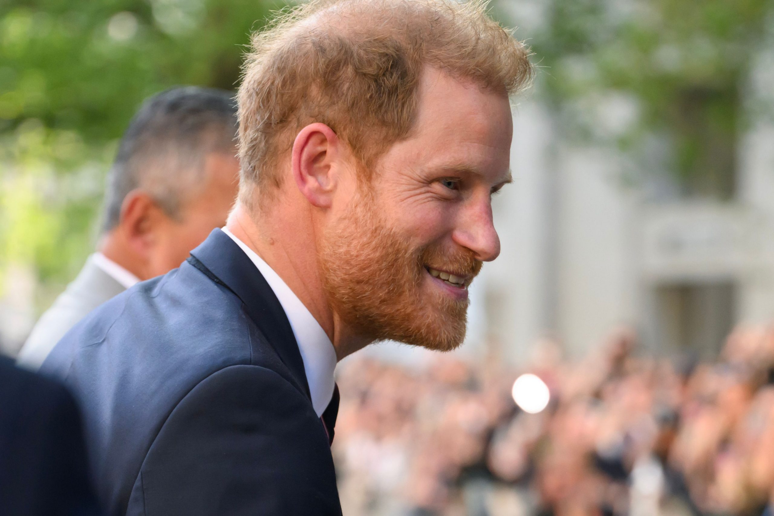 Crowd Reaction to Prince Harry’s Return Goes Viral Ahead of UK Visit [Video]