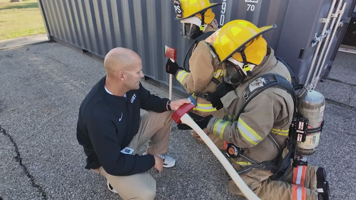 Teacher launches first responder course at Zeeland Public Schools [Video]