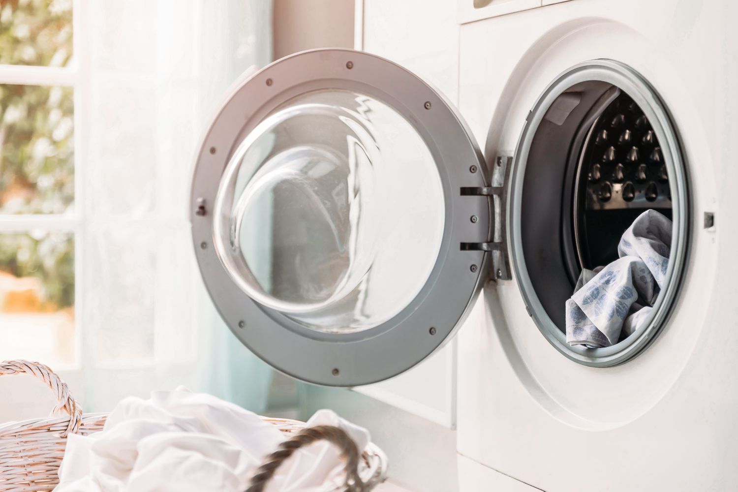 10 Items You Should Never Put in the Dryer [Video]