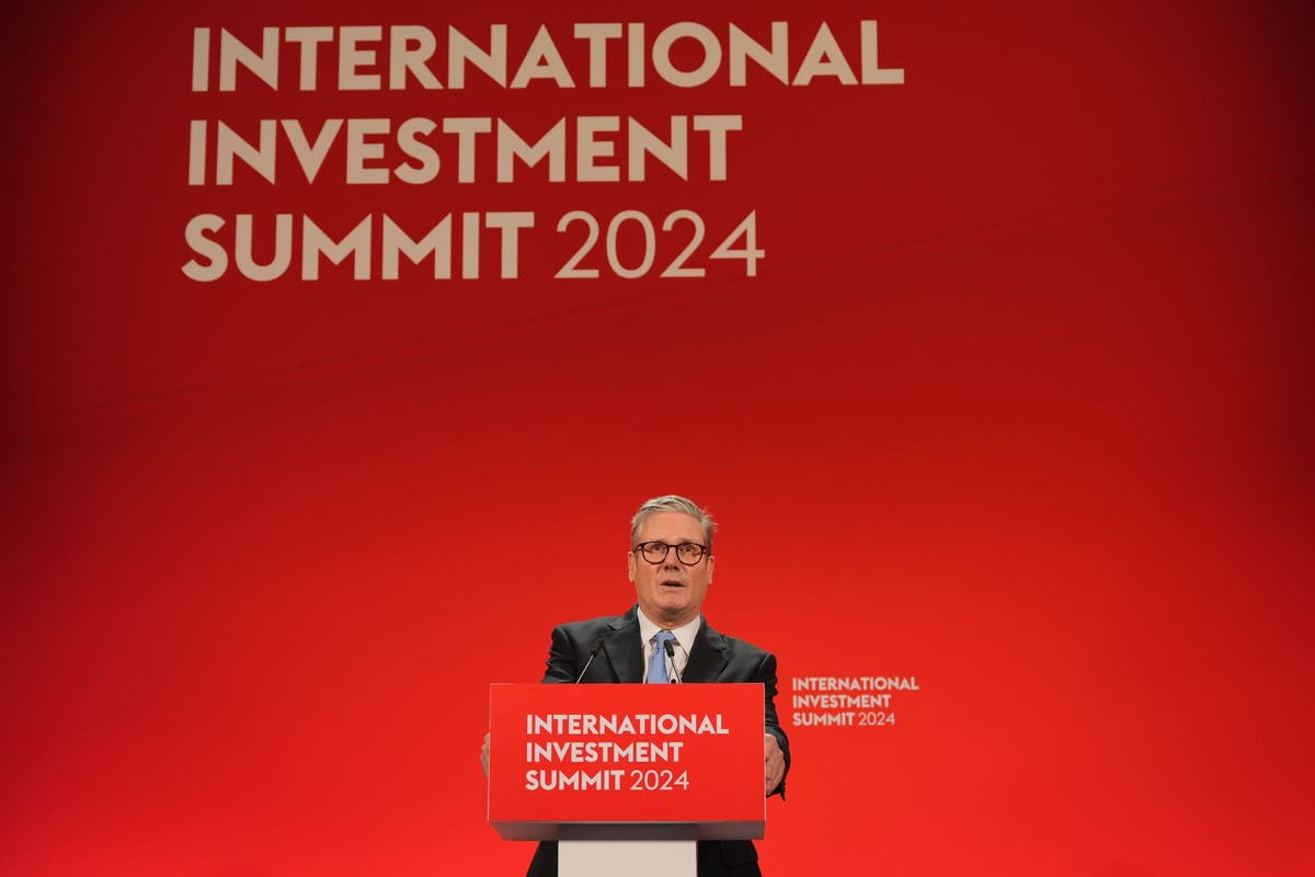 Starmer vows to rip up investment red-tape as PM woos business leaders at London summit [Video]