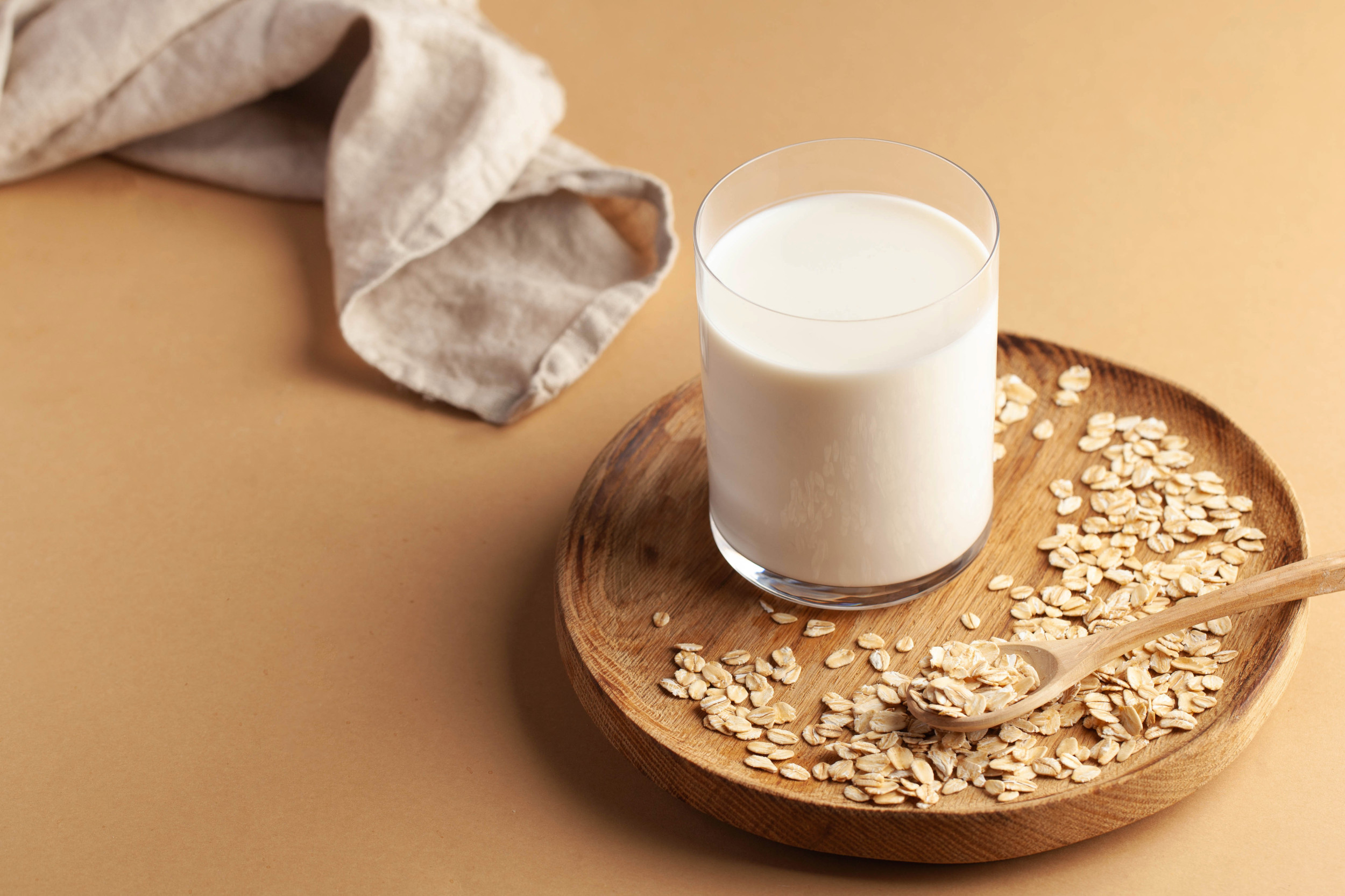 Oat Milk: Why Wellness Influencers Have Stopped Drinking It [Video]