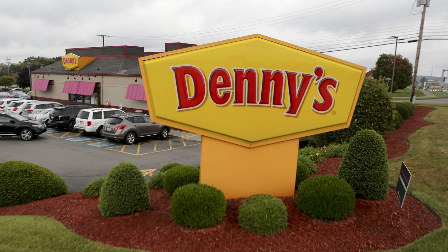 Denny’s says it expects to close 150 locations by the end of 2025  WSOC TV [Video]