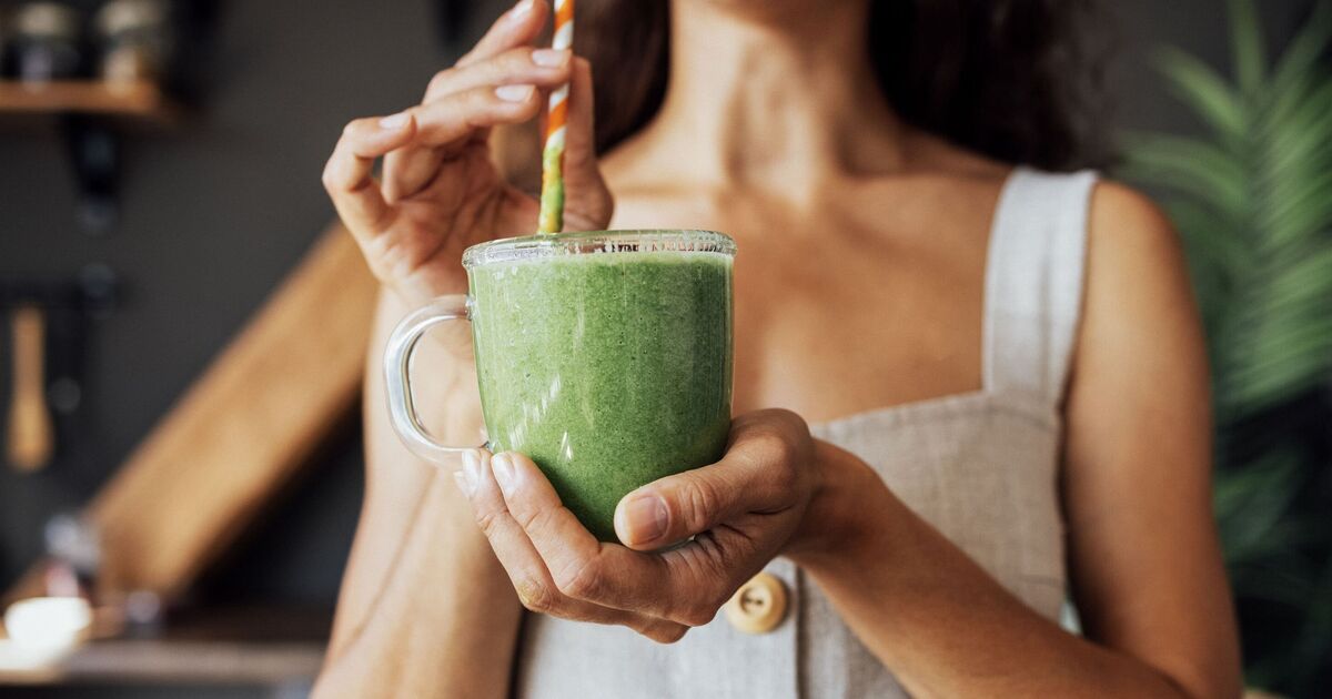 Doctor says drink ‘detox’ smoothie a day to stop fatty liver [Video]