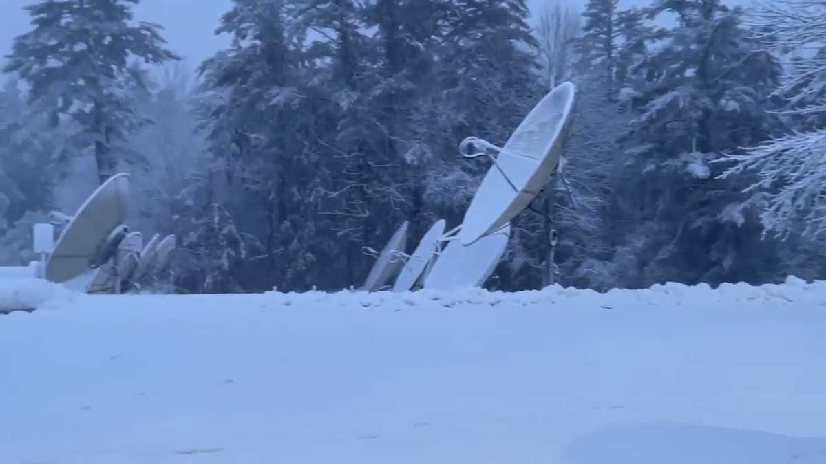 First snowfall reported along the coast late Sunday [Video]