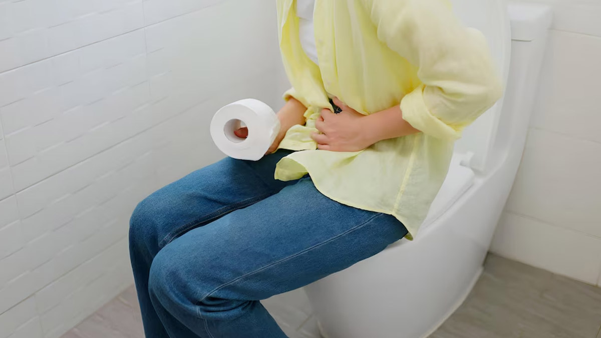 Internet Claims Toilet Paper Can Cause Yeast Infection: Is This True?<!-- --> [Video]