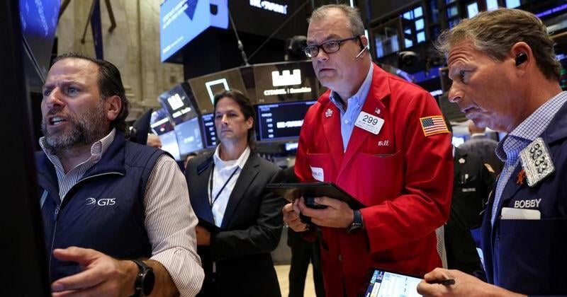 Global stocks drop as Fed signals slower pace of rate cuts | U.S. & World [Video]