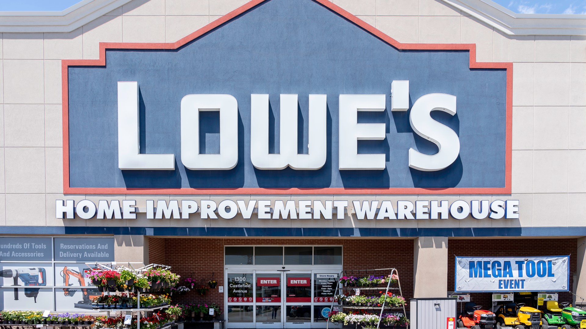 Lowe’s apologizes after shopper blasts customer service fail and pleads with chain to ‘rectify horrible situation’ [Video]