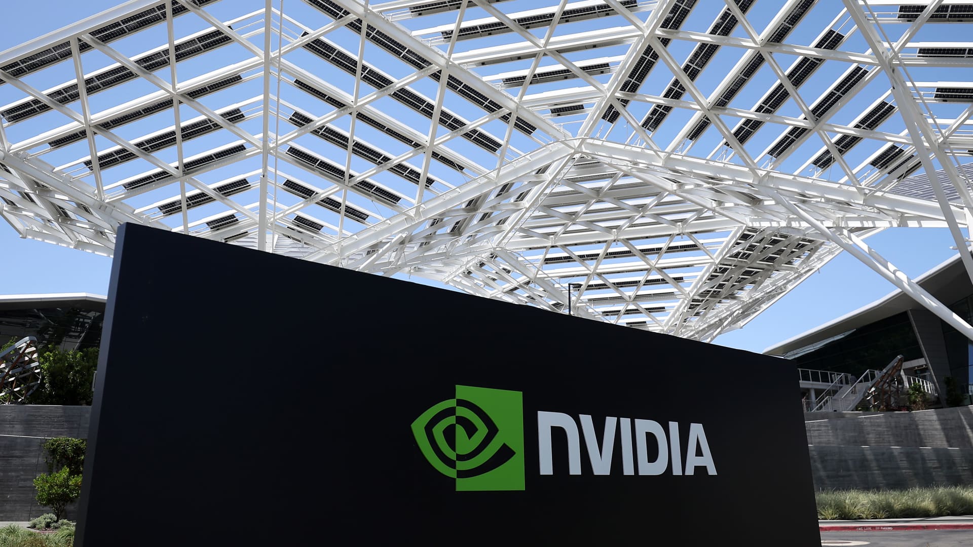 Asian chip stocks slump as Nvidia’s slowing revenue growth worries investors [Video]