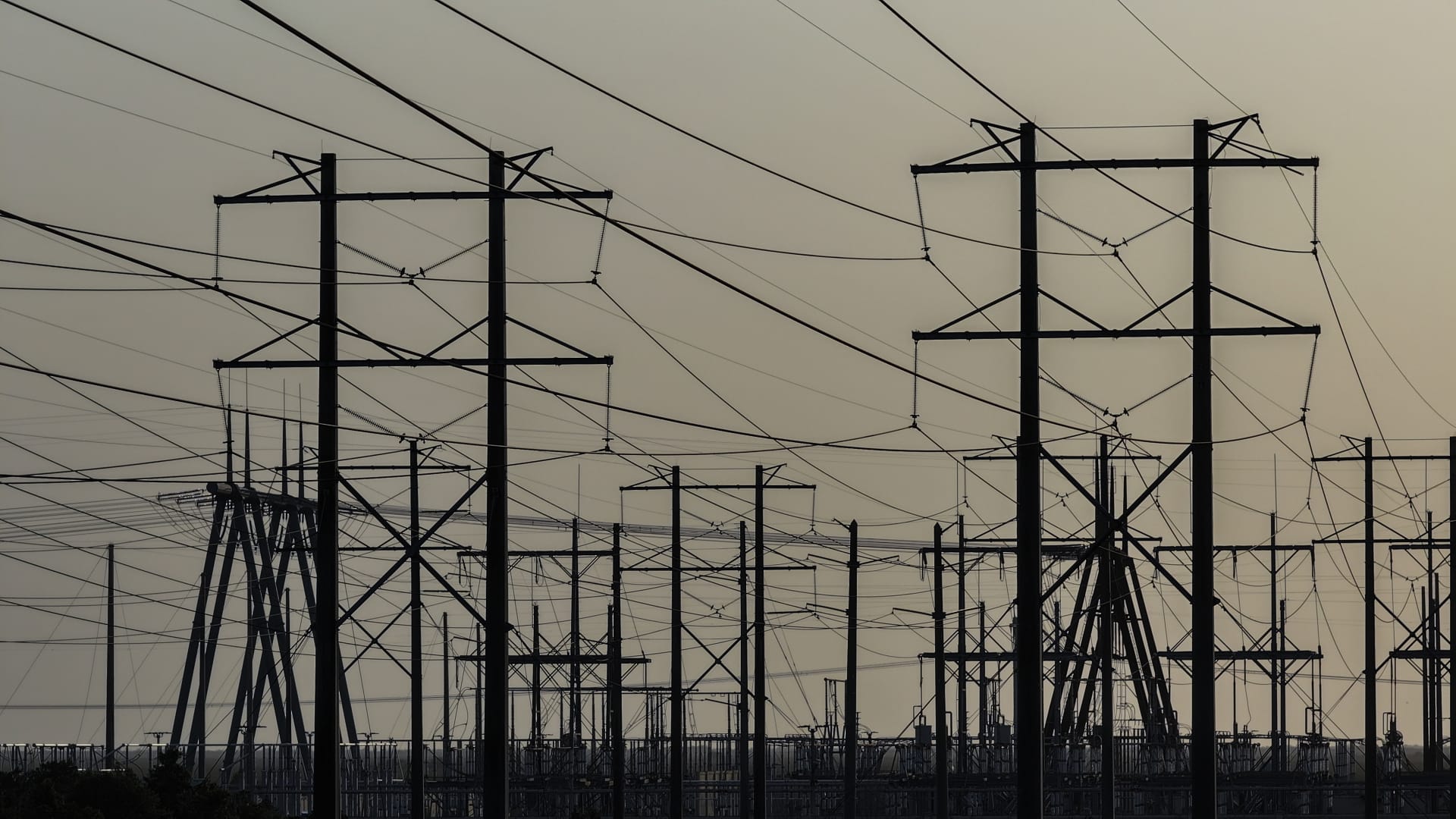 These stocks to benefit as nation gets serious about fixing power grid [Video]