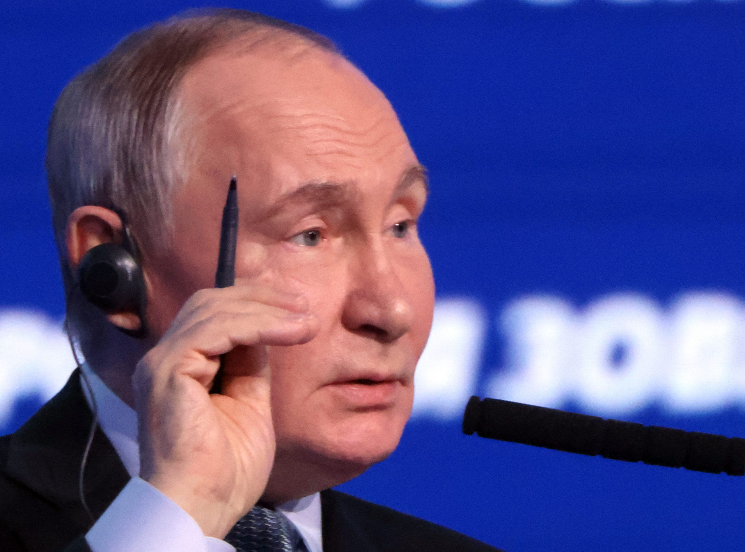 Putin Increasingly Worried About Russian Economy: ISW [Video]