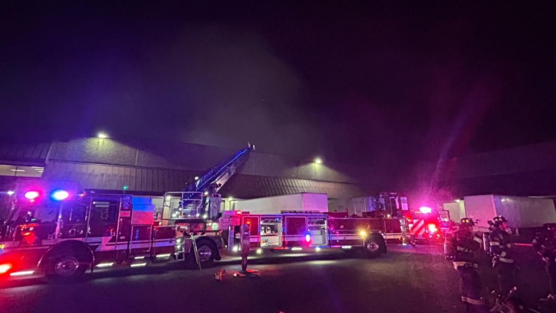 Crews respond to car battery fire inside Clackamas warehouse [Video]