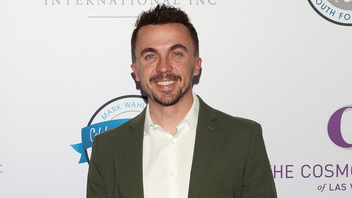 Frankie Muniz alarms fans with cryptic social media post about friendship [Video]