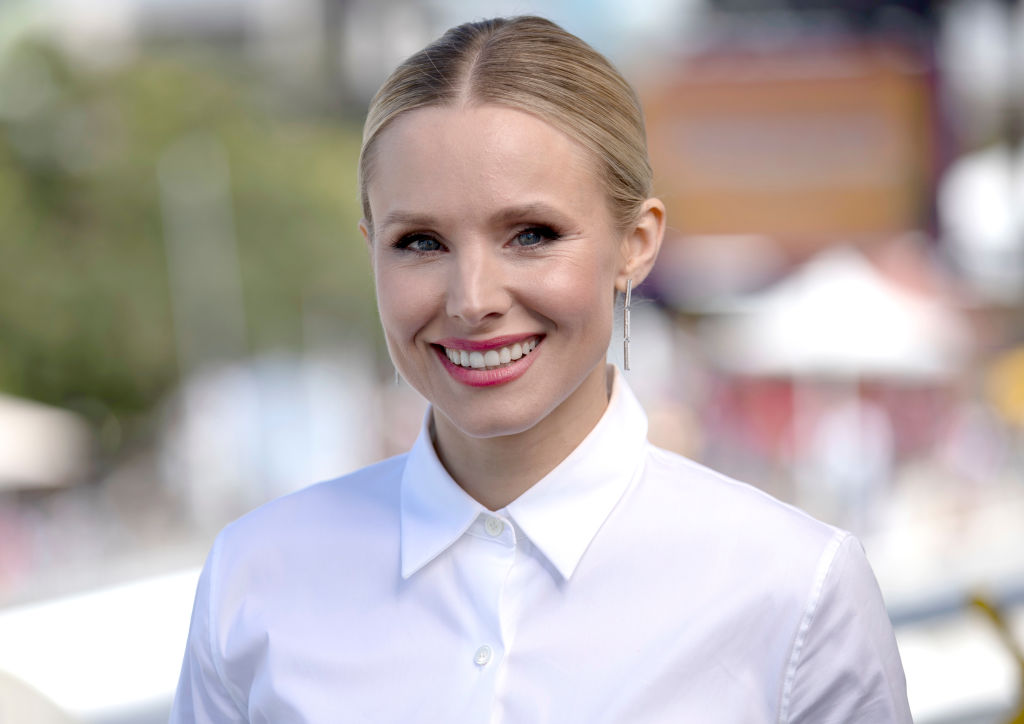 ‘Frozen’ Star Kristen Bell Donates for Medical Bills [Video]