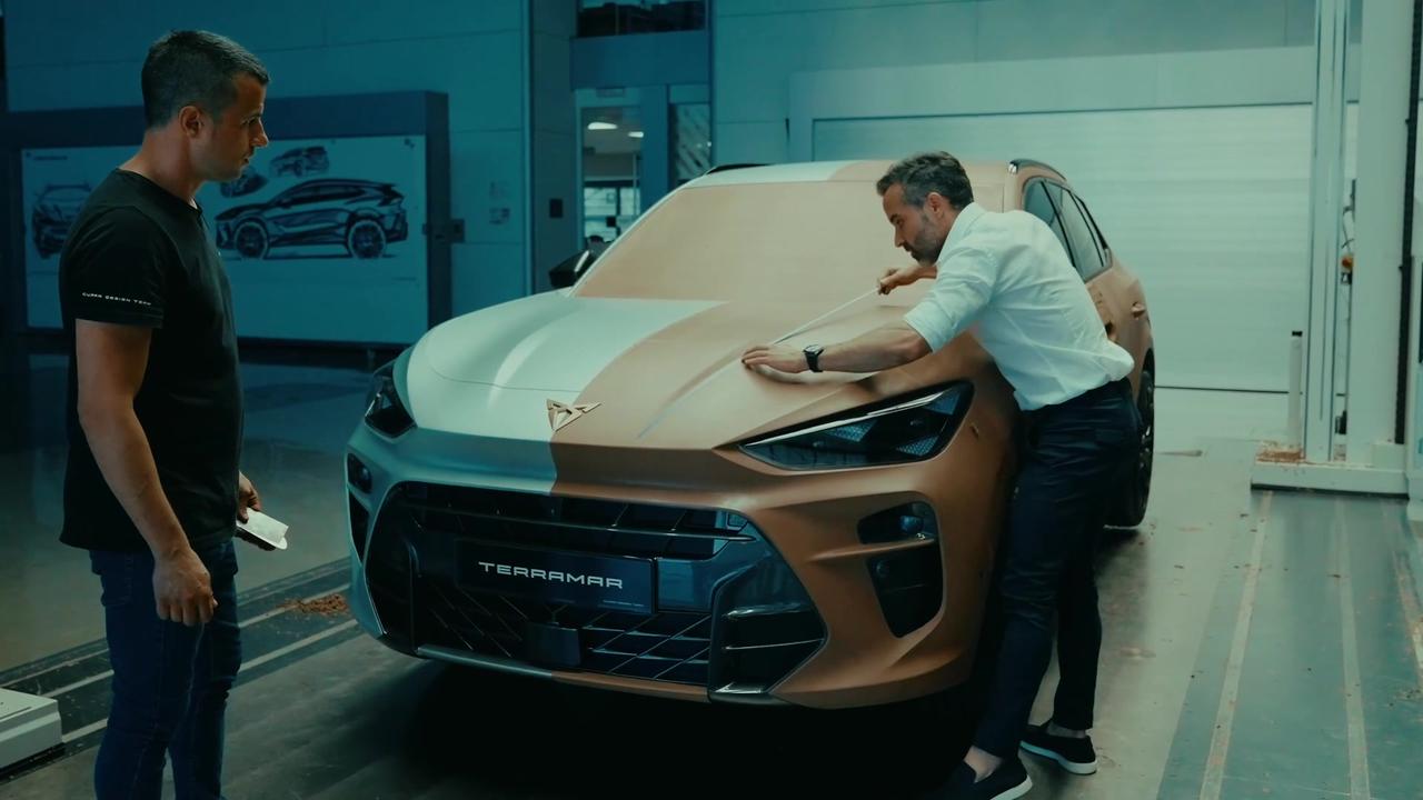 Sculpting the new hero – Design process of CUPRA [Video]